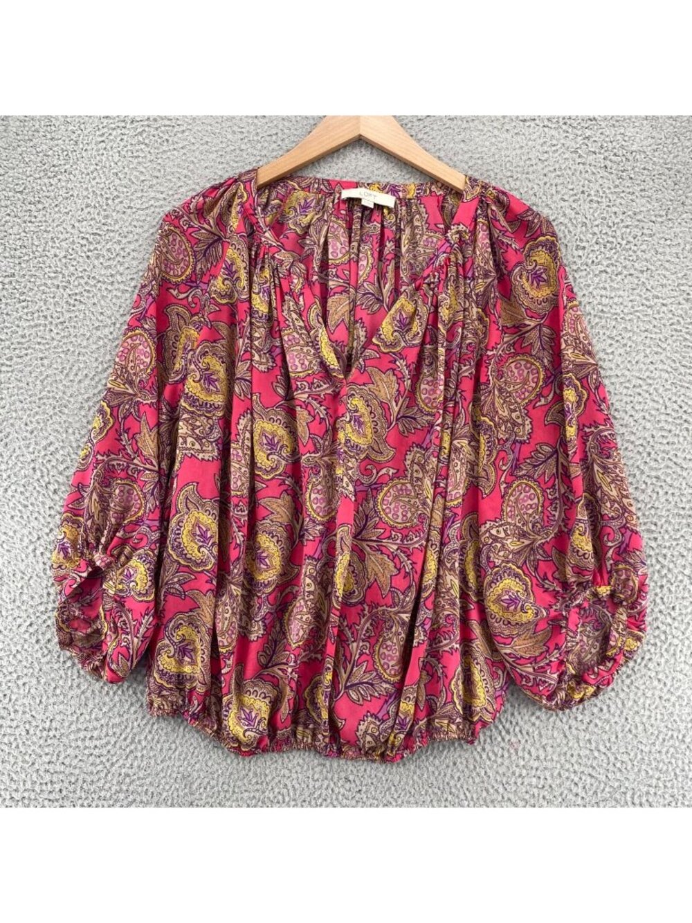 LOFT Top Womens Medium Pink Floral V Neck Long Raglan Sleeve Blouse Pleat Casual